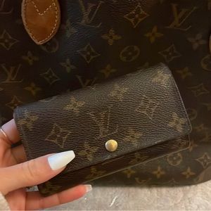 LOUIS VUITTON WALLET